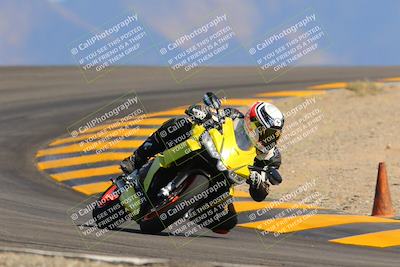 media/Oct-09-2022-SoCal Trackdays (Sun) [[95640aeeb6]]/Turn 12 (140pm)/